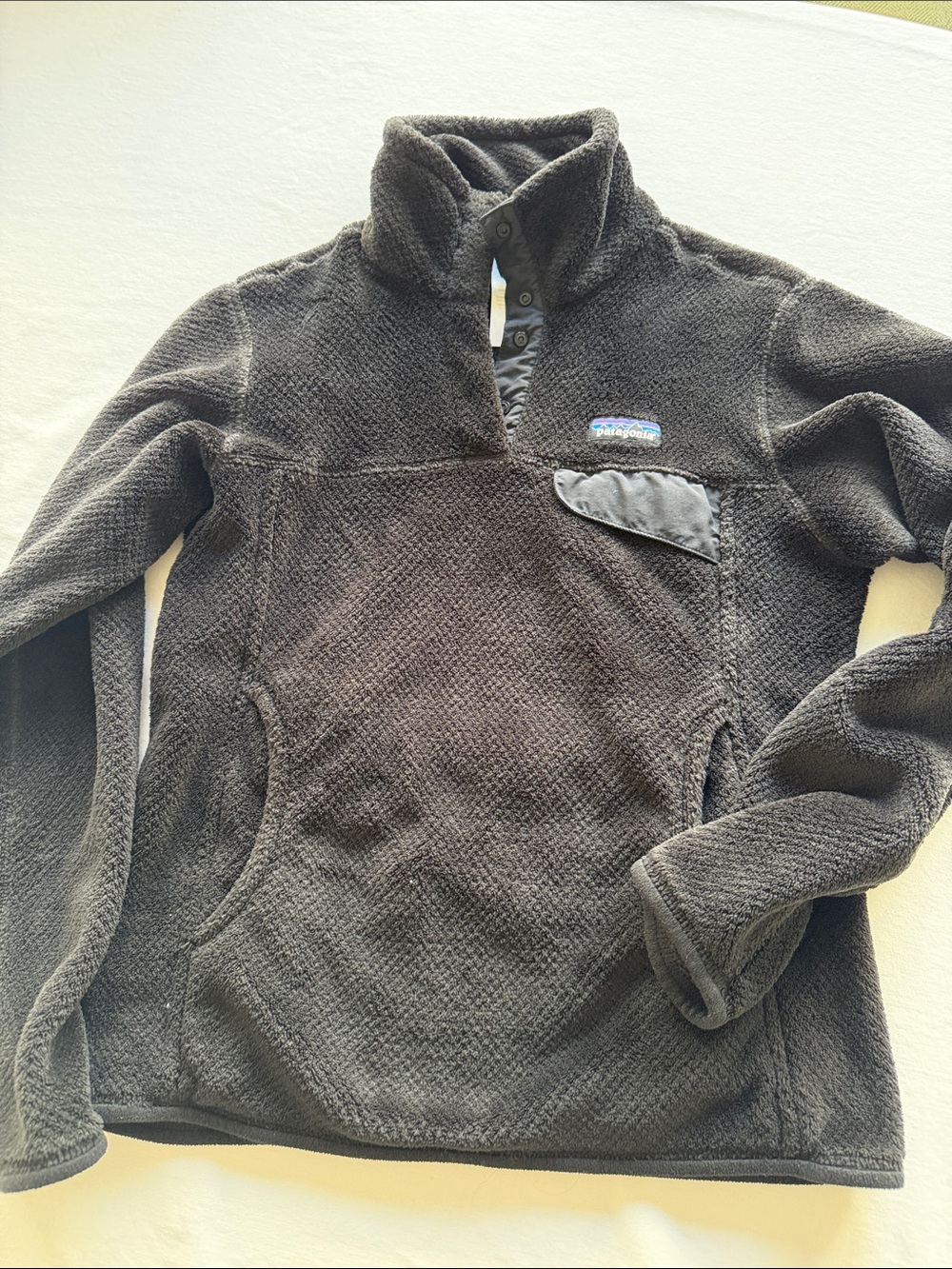 Patagonia women’s black Fleece Pullover